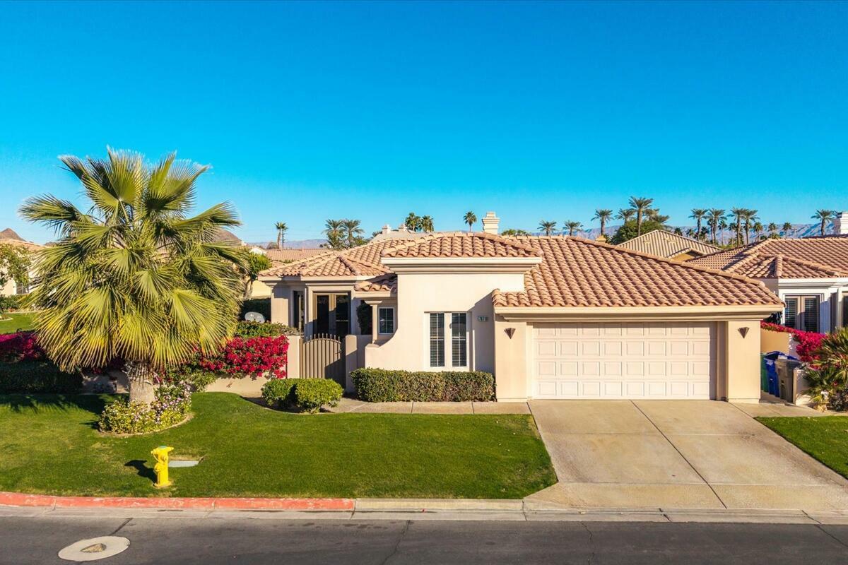 Property Photo:  78710 Castle Pines Drive  CA 92253 