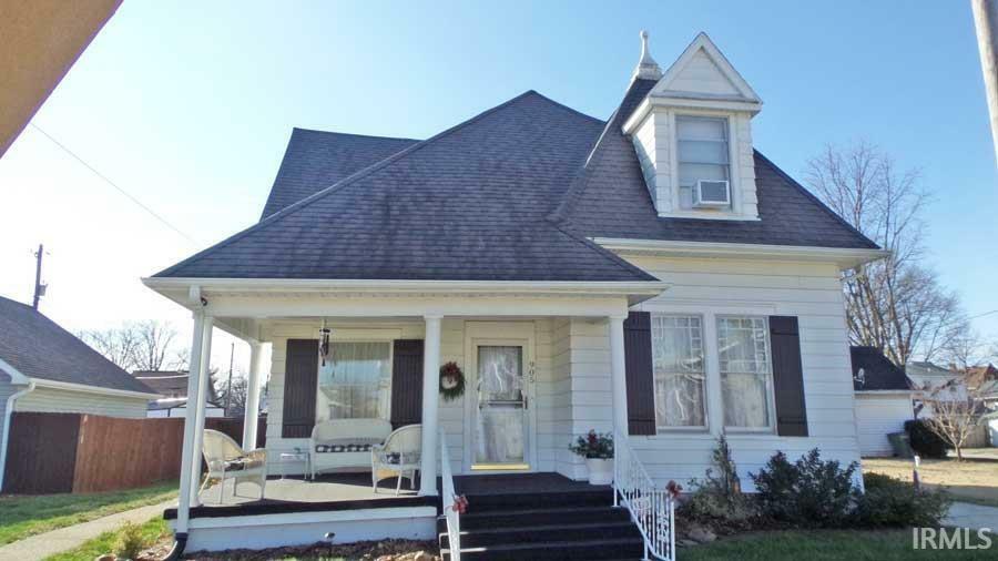 Property Photo:  905 Seminary Street  IN 47591 