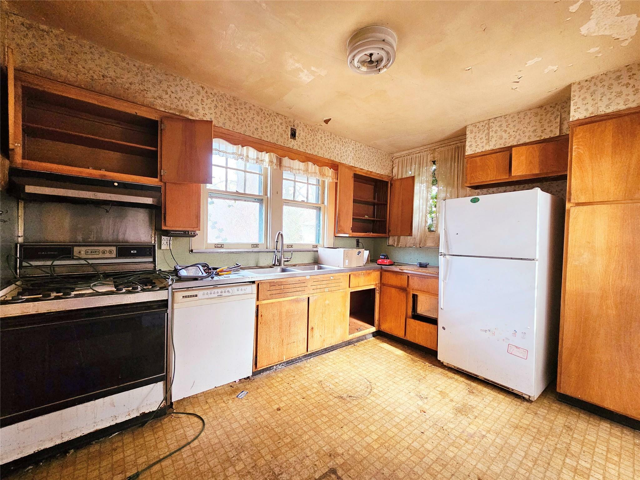 Property Photo:  15 Beverly Road  NY 10549 