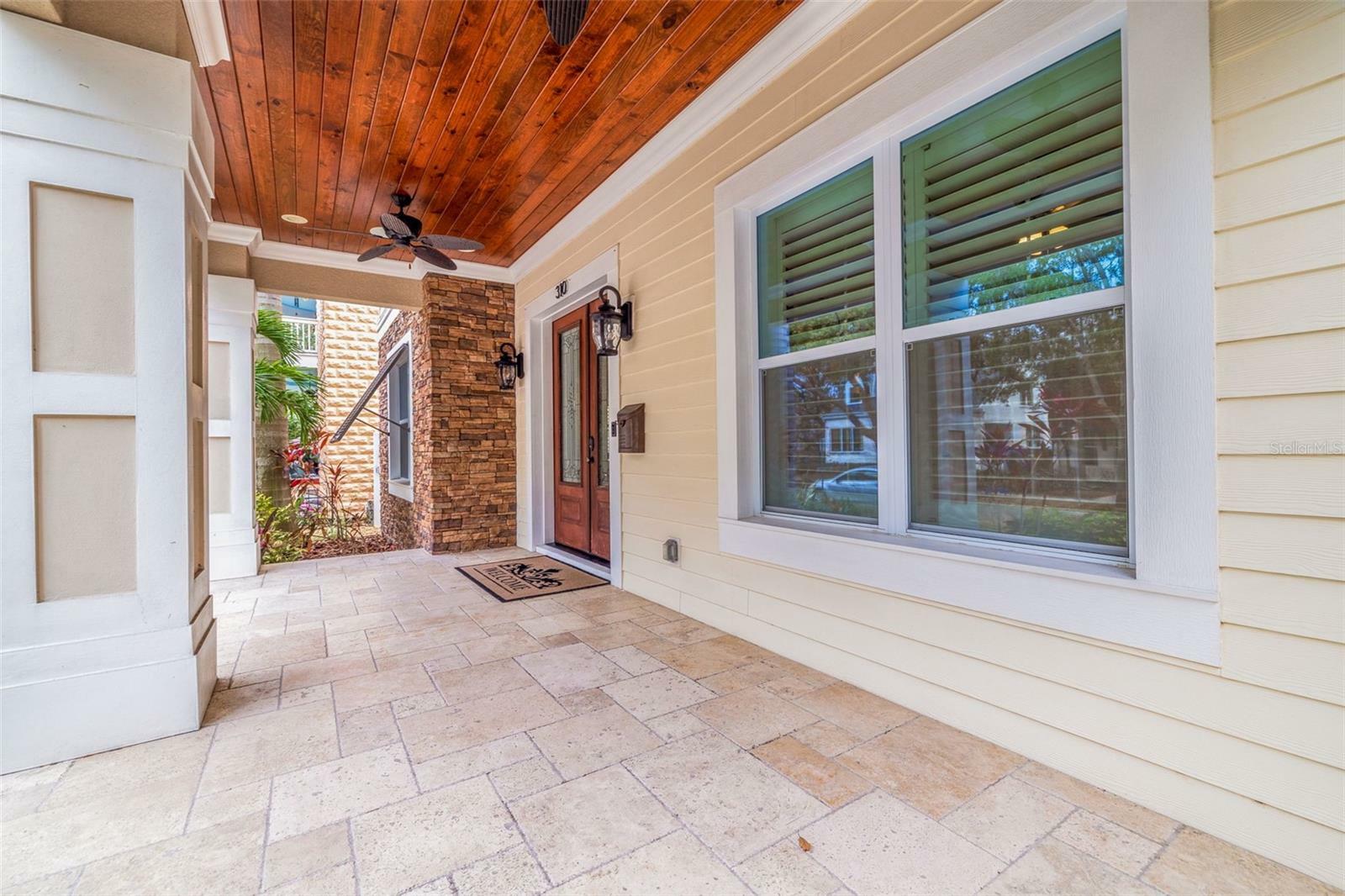 Property Photo: 310 8th Avenue N FL 33701