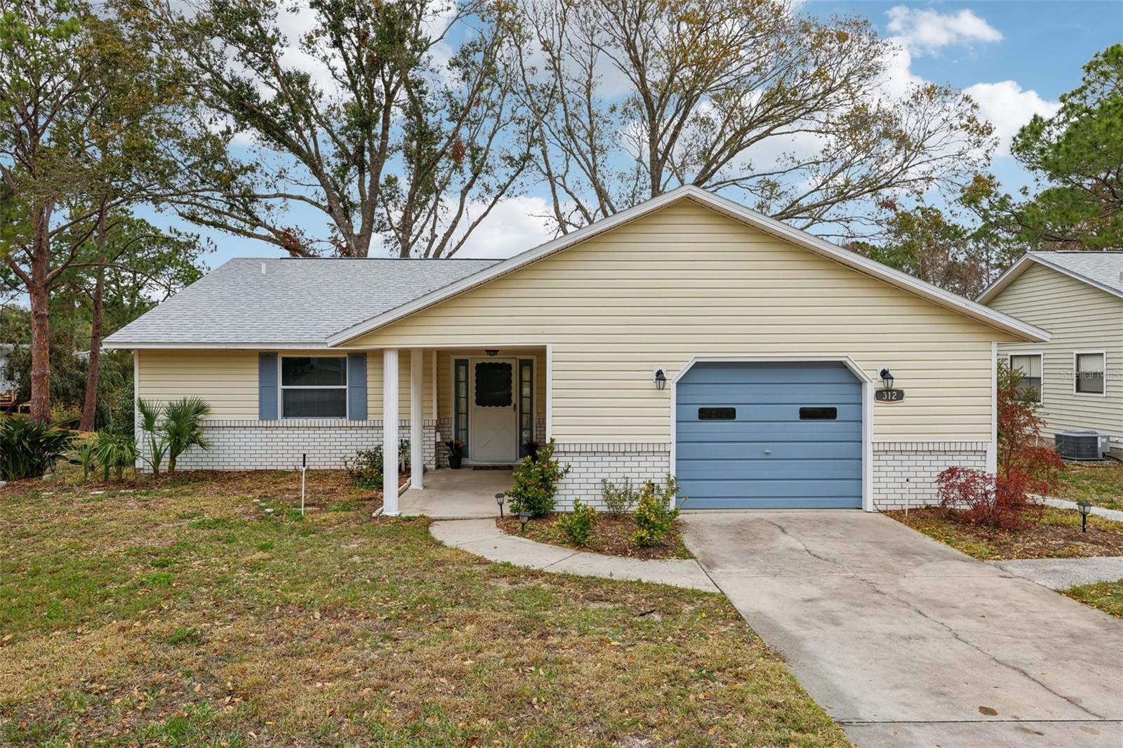 Property Photo:  312 Brigadoon Circle 312  FL 34788 