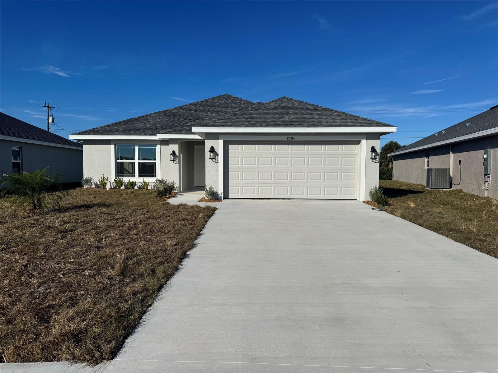 Property Photo: 2504 Averland Loop FL 34287