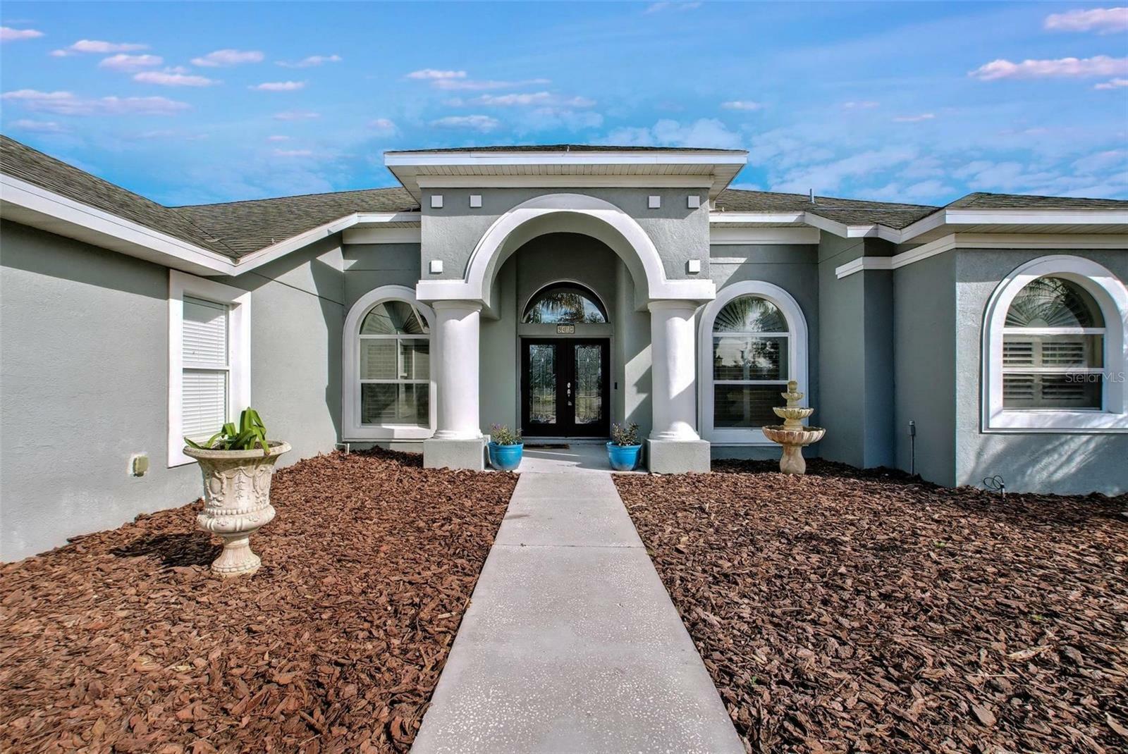 Property Photo: 9413 Swift Creek Circle FL 33527
