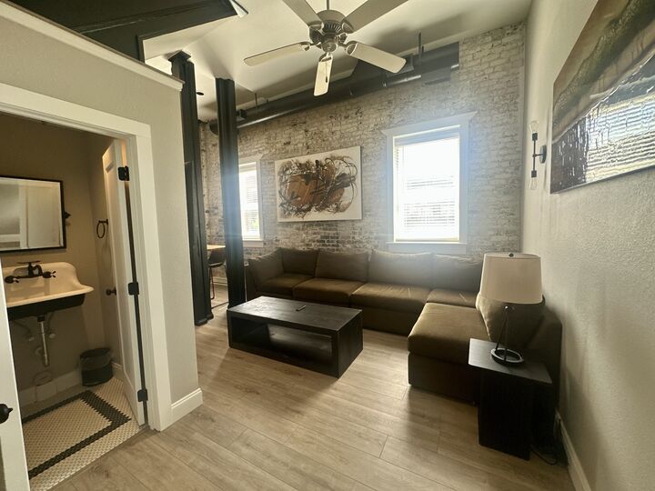 Property Photo: 105 W Jackson Ave 9 TN 37902