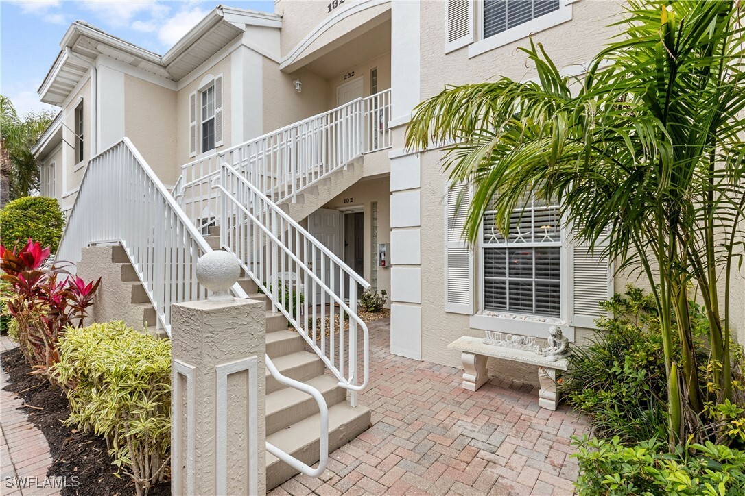 Property Photo:  1325 Sweetwater Cove 103  FL 34110 