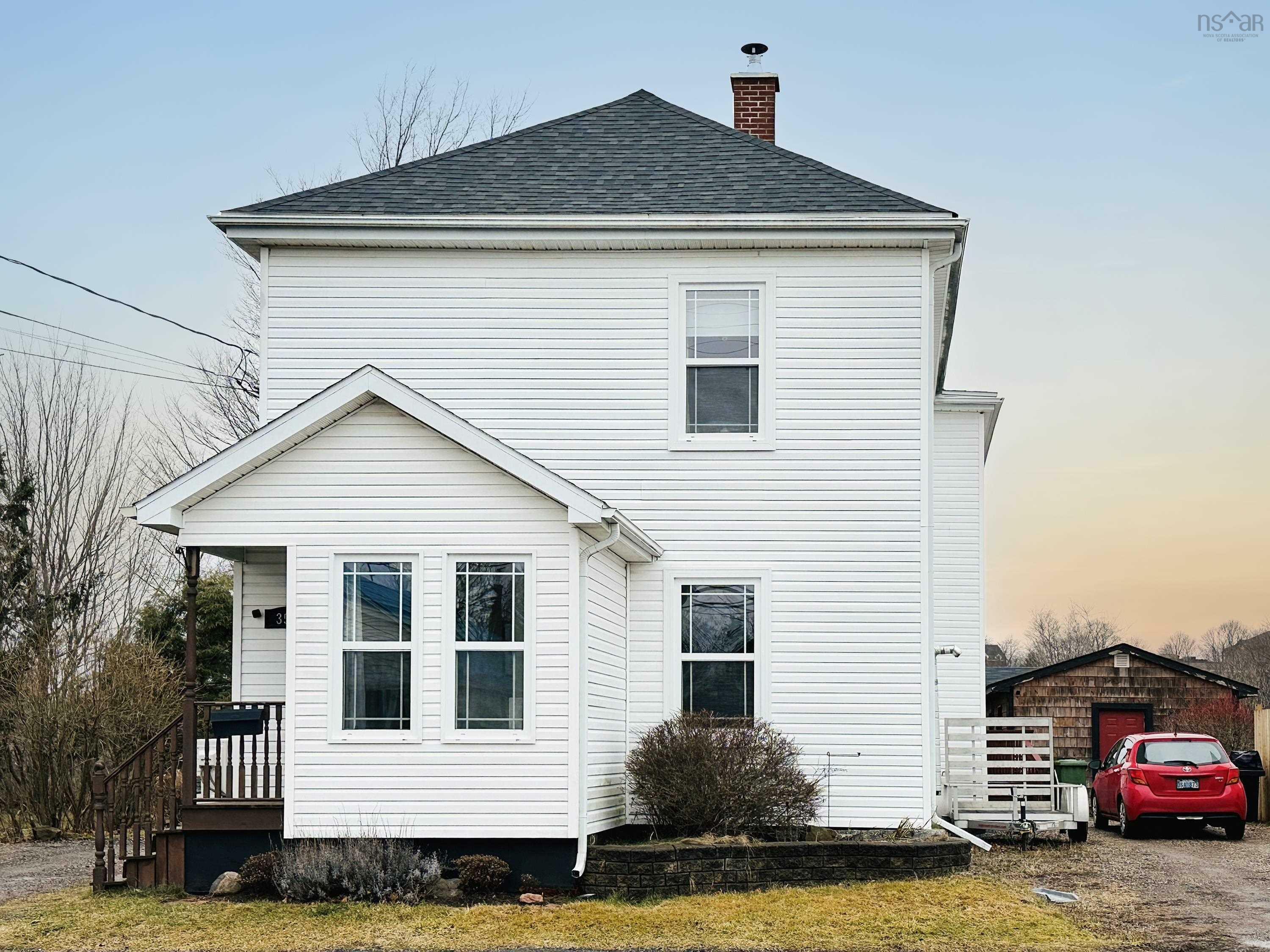 Property Photo:  355 Queen Street  NS B2N 2C4 