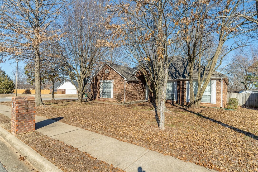 Property Photo:  3210 Birch Place  AR 72762 