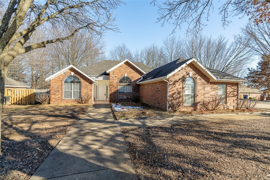 Property Photo:  5101 Roxbury Way  AR 72762 