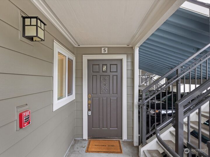 Property Photo:  7579  Old Redmond Rd 5  WA 98052 