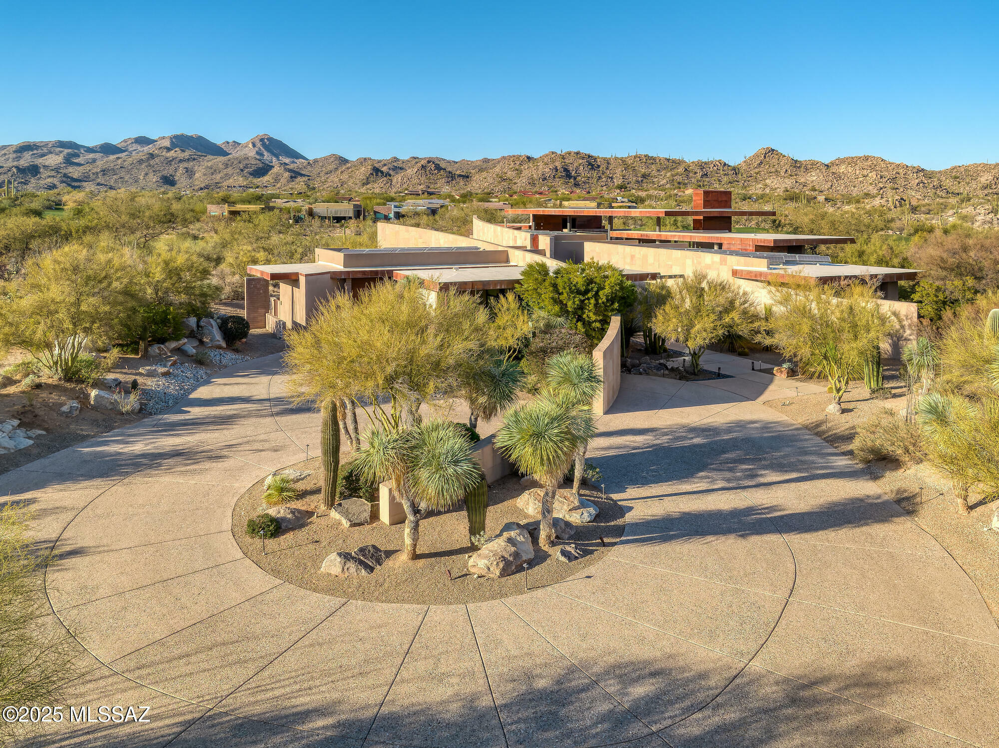 Property Photo:  474 W Tortolita Mountain Circle  AZ 85755 