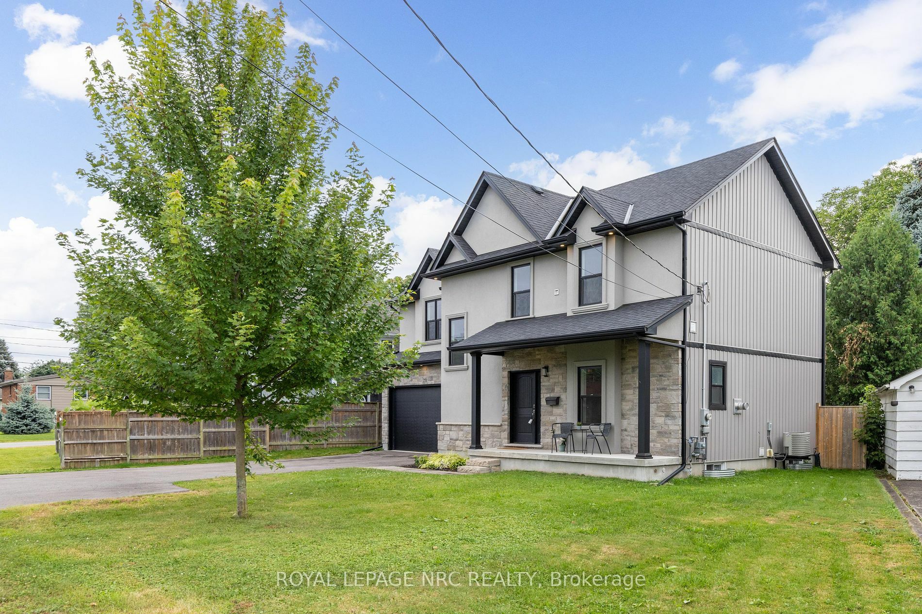 Property Photo:  20 Jubilee Dr  ON L2M 4P8 