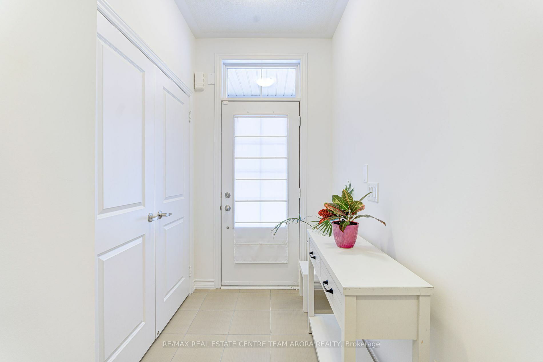 Property Photo:  4 Fennell St  ON N0C 1B0 