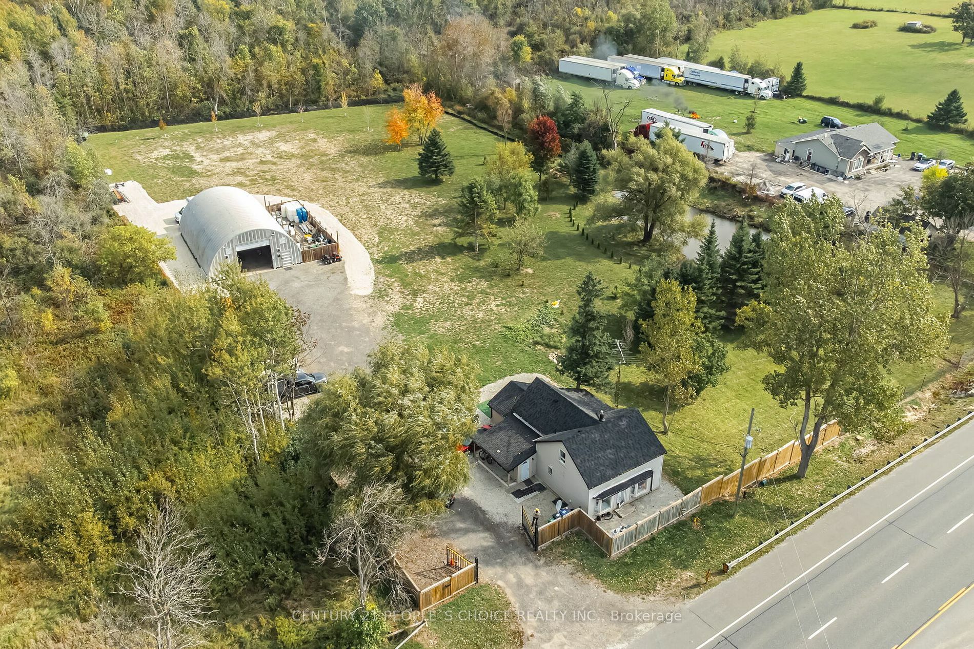 Photo de la propriété:  19721 Hurontario St  ON L7K 1X4 