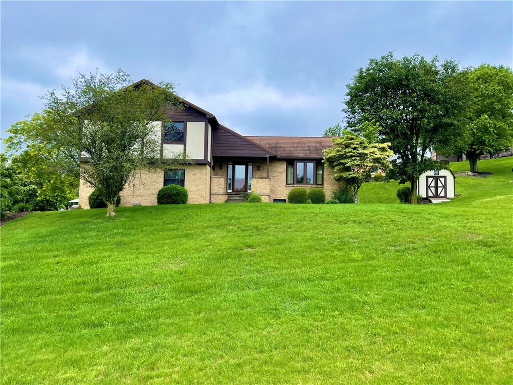 Property Photo: 291 Annuity Dr PA 15301