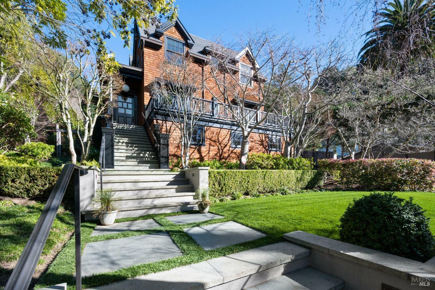 Property Photo: 19 Roosevelt Avenue CA 94941