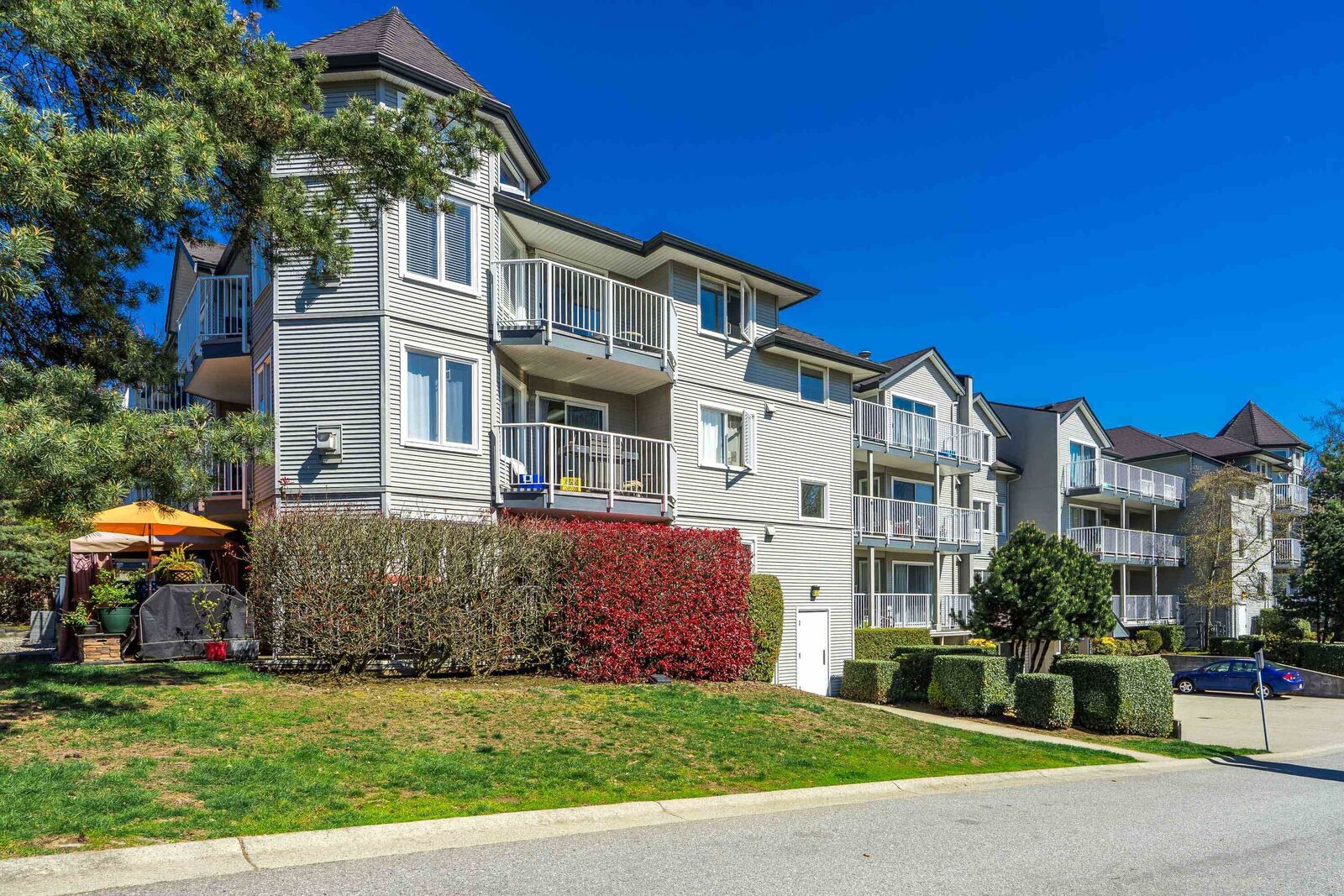 Property Photo: 33669 2nd Avenue 301 BC V2V 8Z4