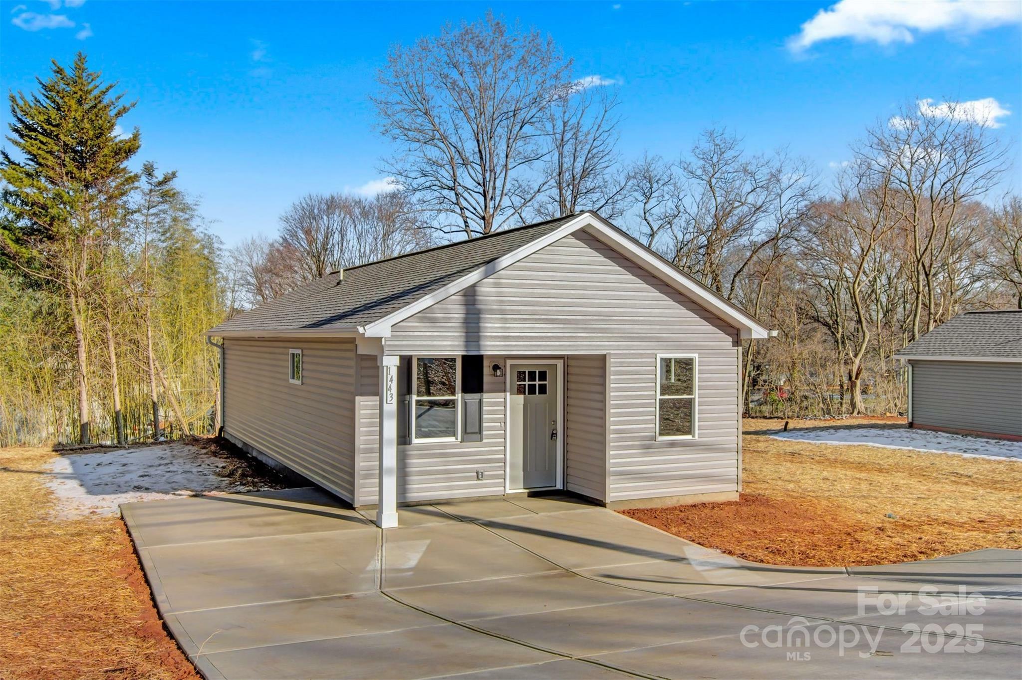 Property Photo:  1443 Southwest Boulevard  NC 28658 