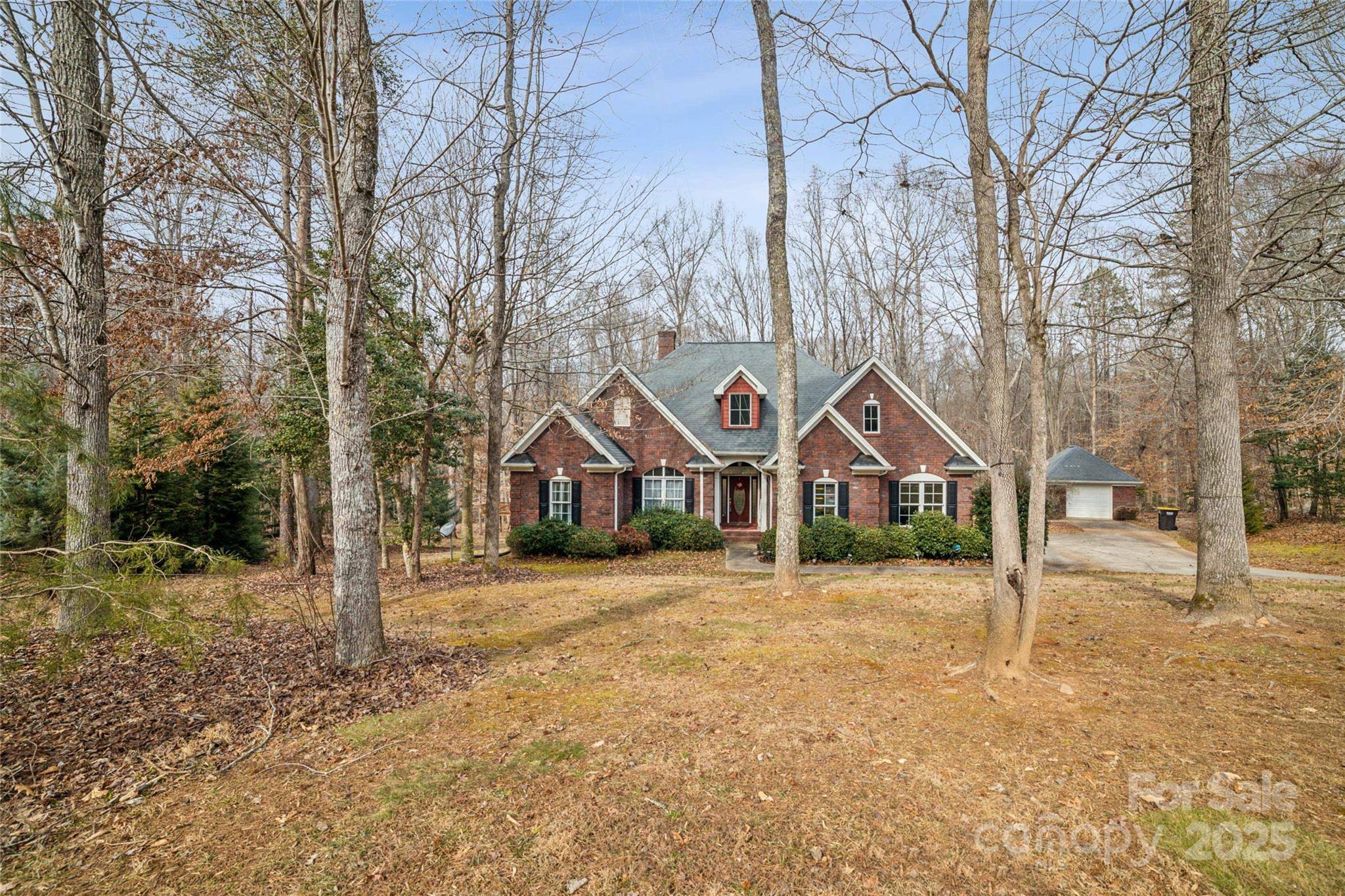 Property Photo: 2113 Sweet Clover Way NC 28037