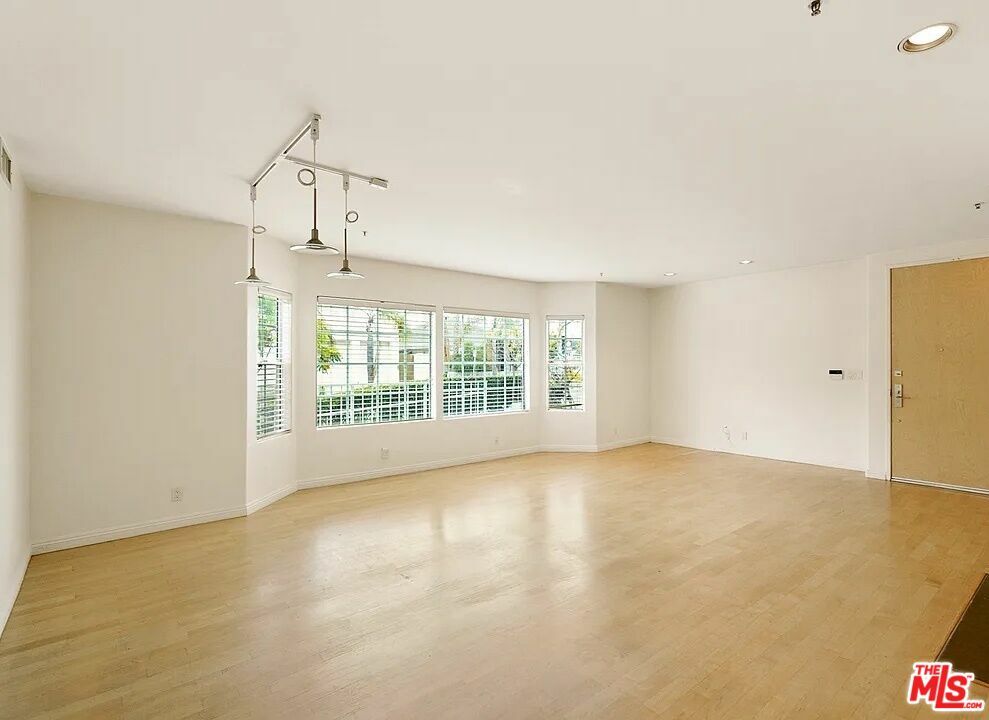 Property Photo:  2222   Neilson Way 102  CA 90405 