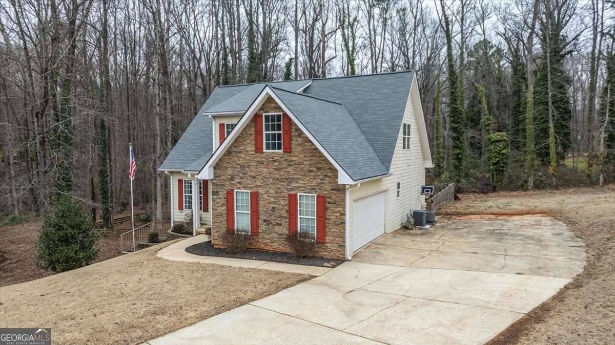 Property Photo:  140 Glencrest Drive  GA 30529 
