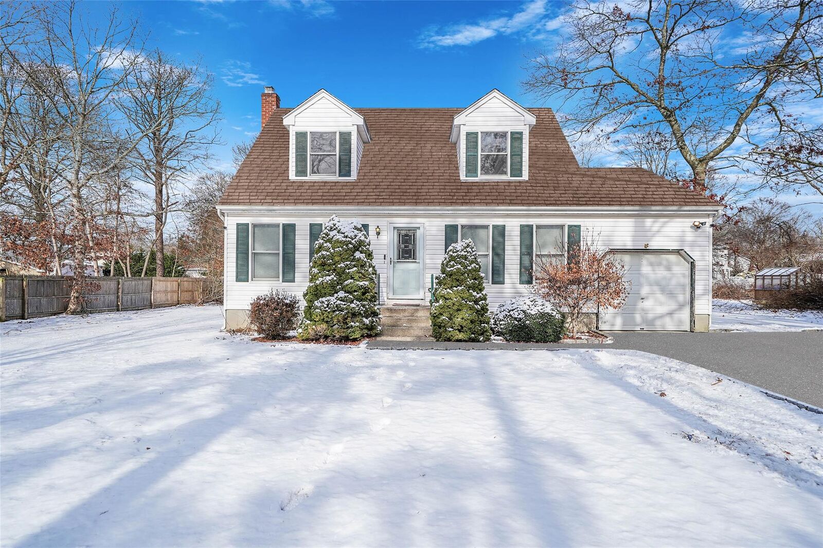 Property Photo:  173 Flower Hill Drive  NY 11967 
