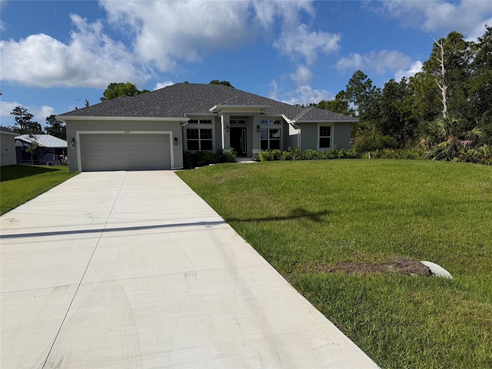 Property Photo:  17433 Edgewater Drive  FL 33948 