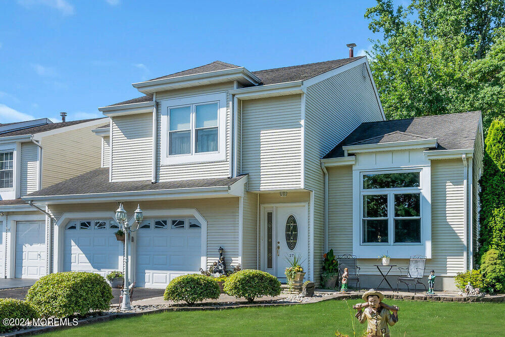 Property Photo:  27 Baytree Circle  NJ 07748 