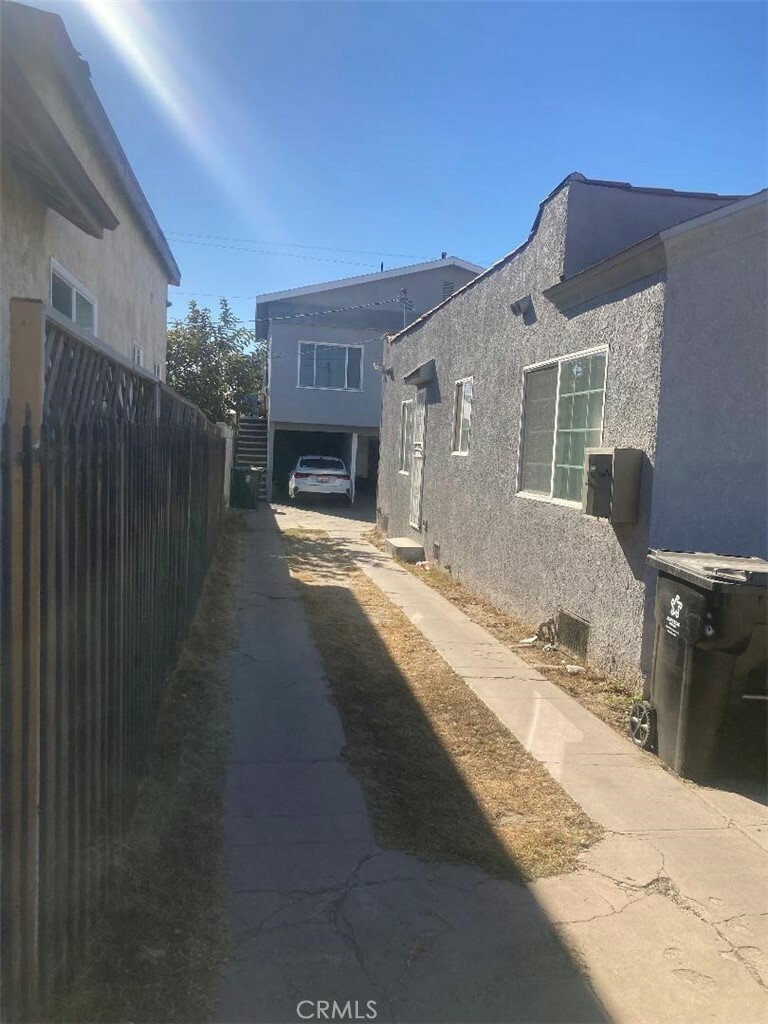 Property Photo:  2452 Cole Place  CA 90255 