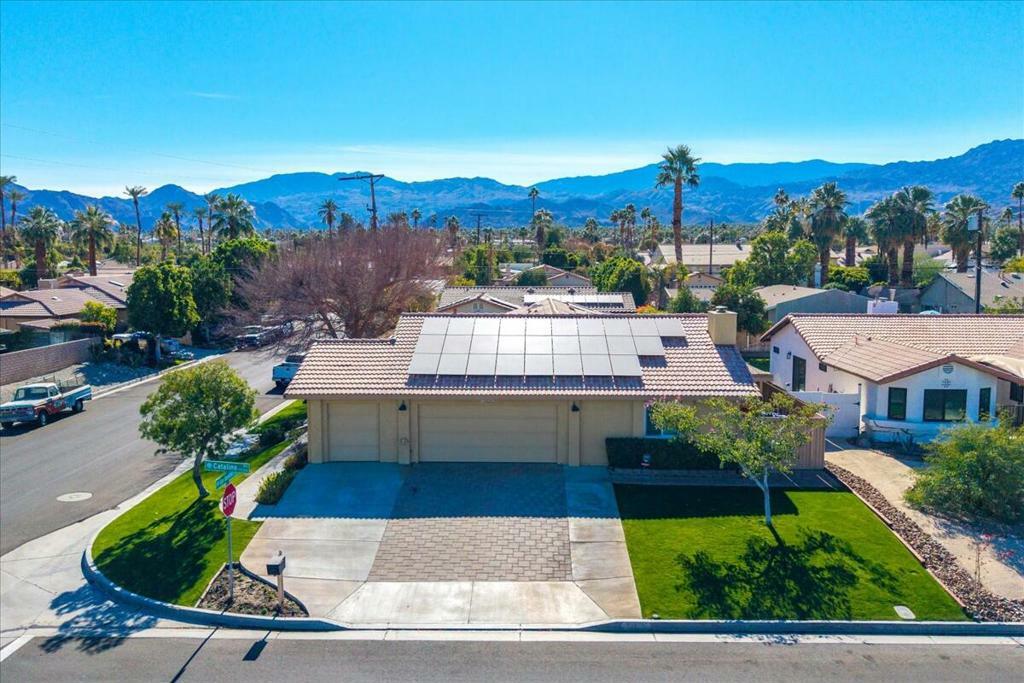 Property Photo:  73243 Catalina Way  CA 92260 