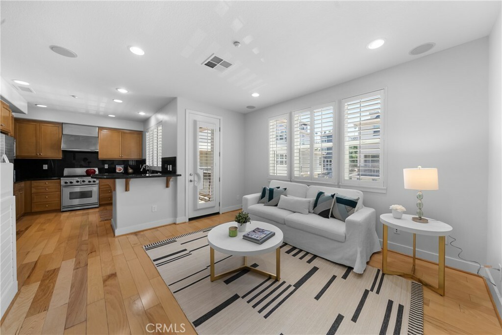 Property Photo: 6011 Dawn Creek 7 CA 90094