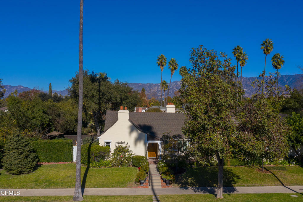 Property Photo:  441 E Glenarm Street  CA 91106 