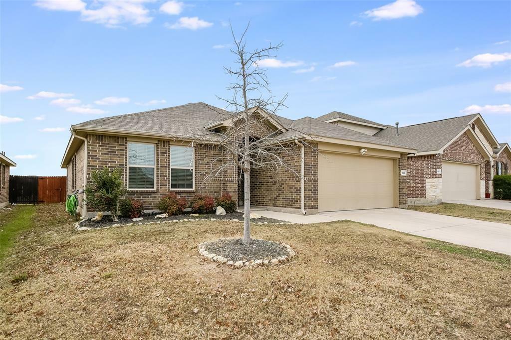 Property Photo:  429 Pollyann Trail  TX 76052 