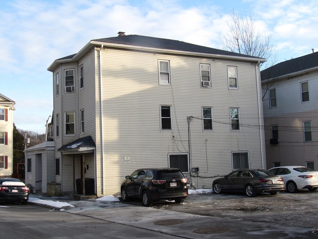 Property Photo:  1 Lund Street  MA 01607 