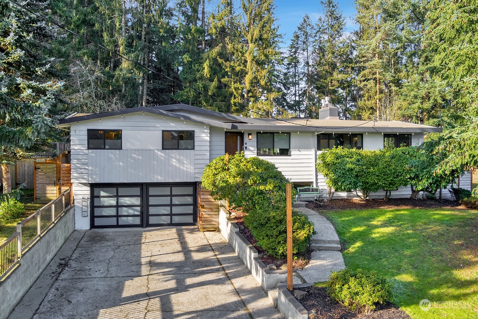 Property Photo:  2603  153rd Avenue SE  WA 98007 