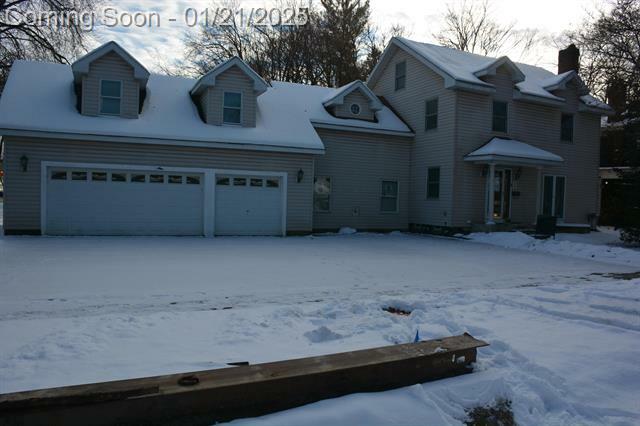 Property Photo:  1109 S Genessee Drive  MI 48915 