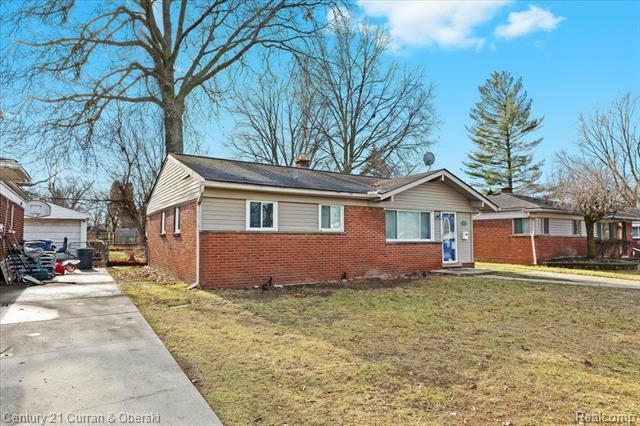 Property Photo:  25475 Norfolk Street  MI 48125 