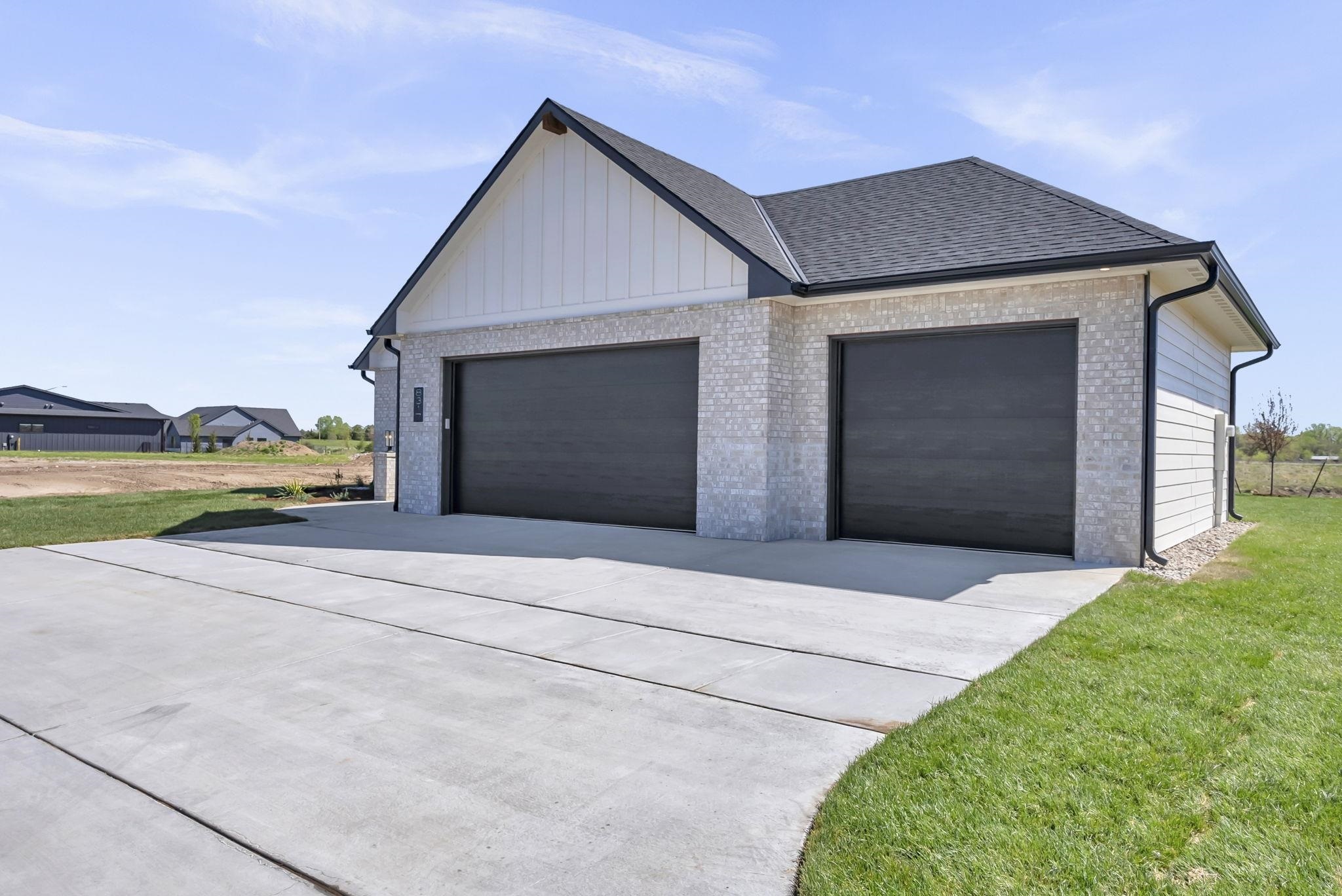 Property Photo: 8317 W Waterway Ct KS 67101