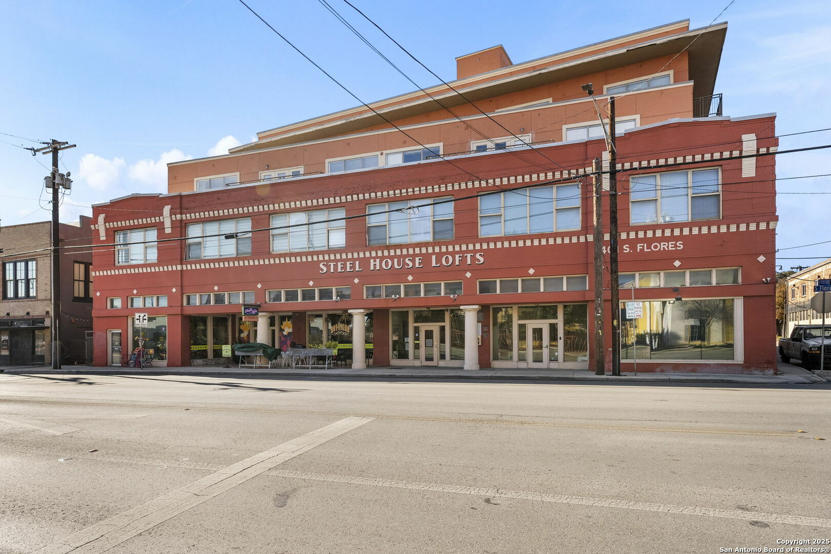 Property Photo: 1401 S Flores St 309 TX 78204