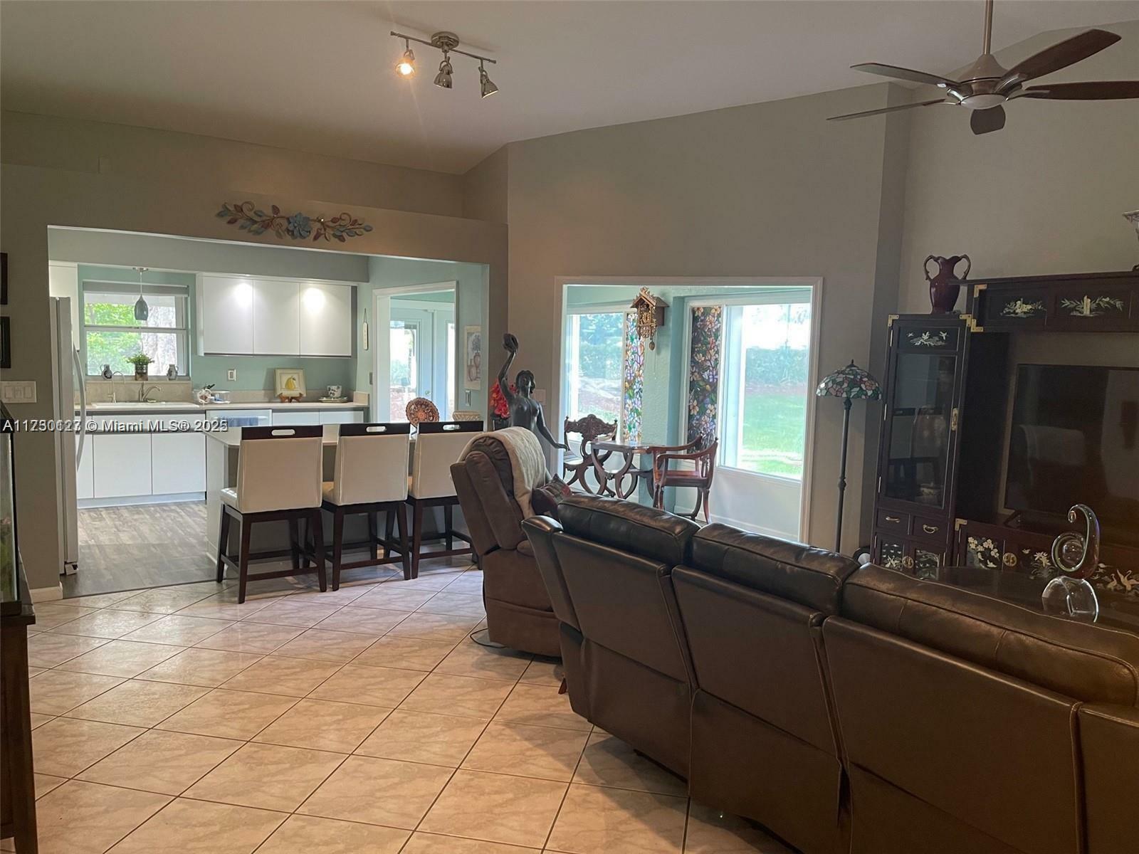 Property Photo:  1875 SE 6th Ct  FL 33033 