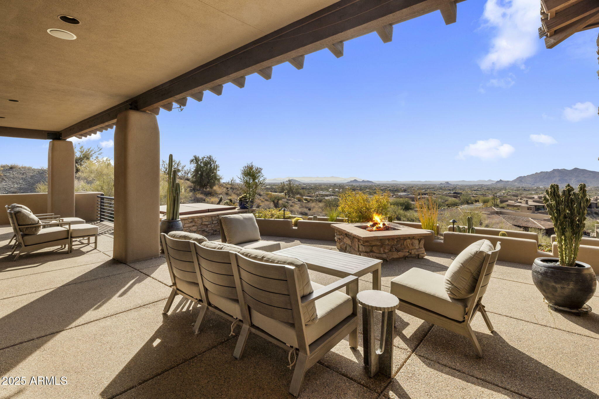 Property Photo: 9909 E Lookout Mountain Drive AZ 85262
