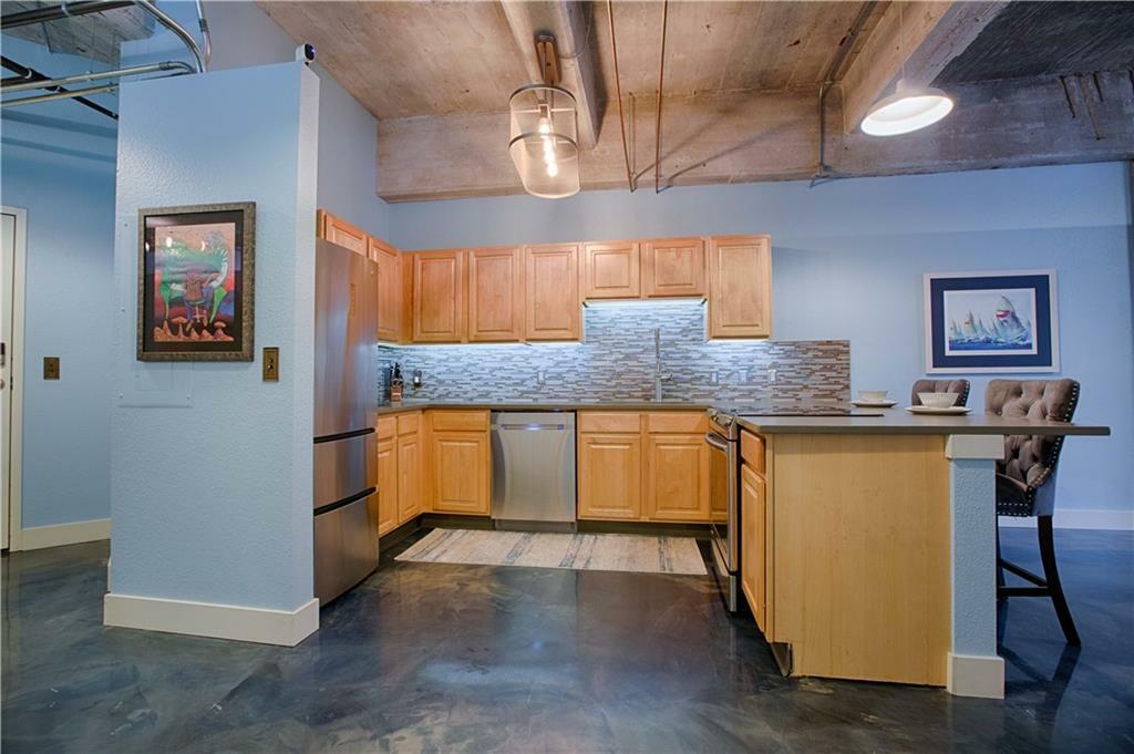 Property Photo:  321 W 7th Street 104  MO 64105 