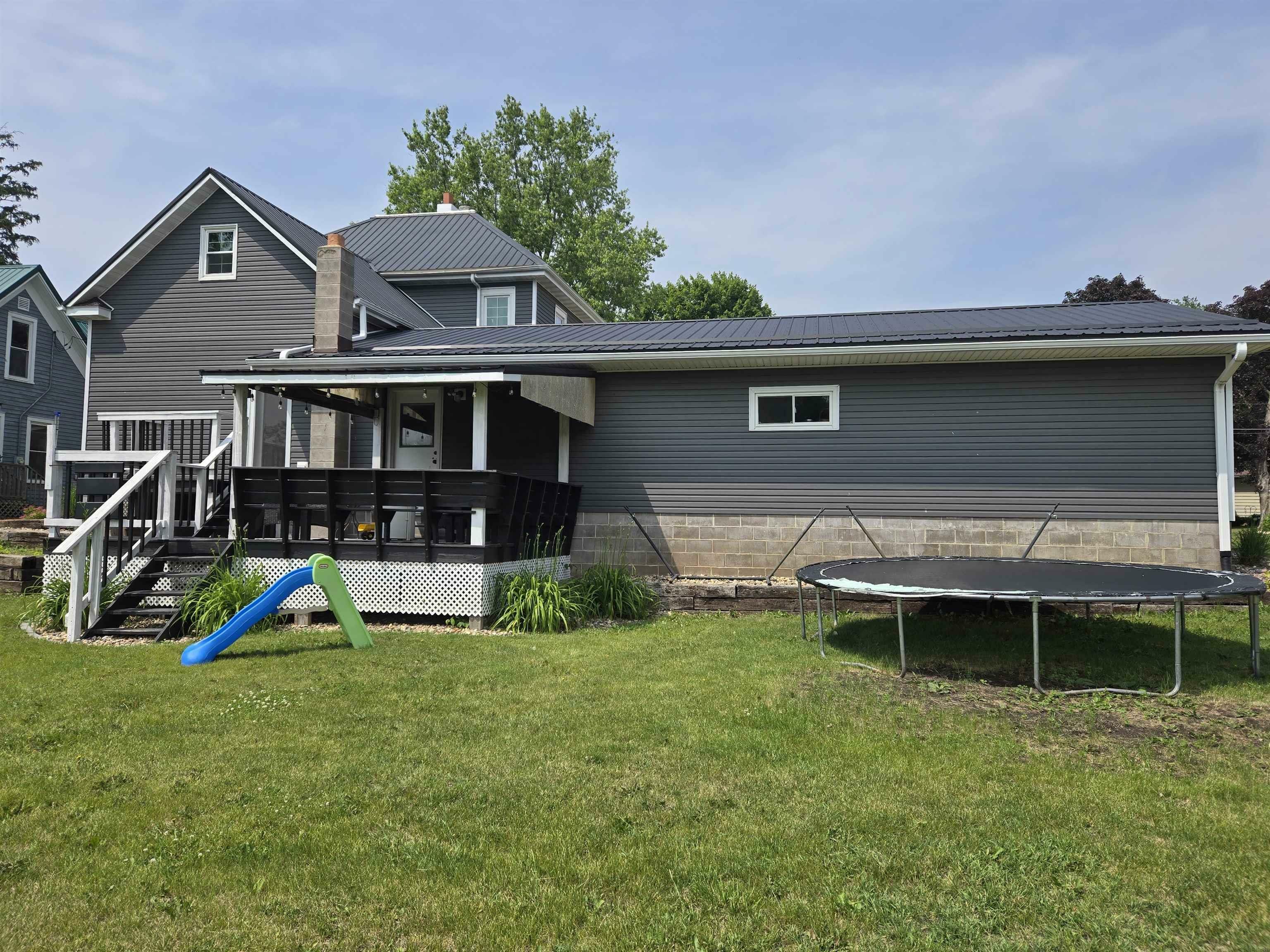 Property Photo: 208 W Spring Street IA 52076