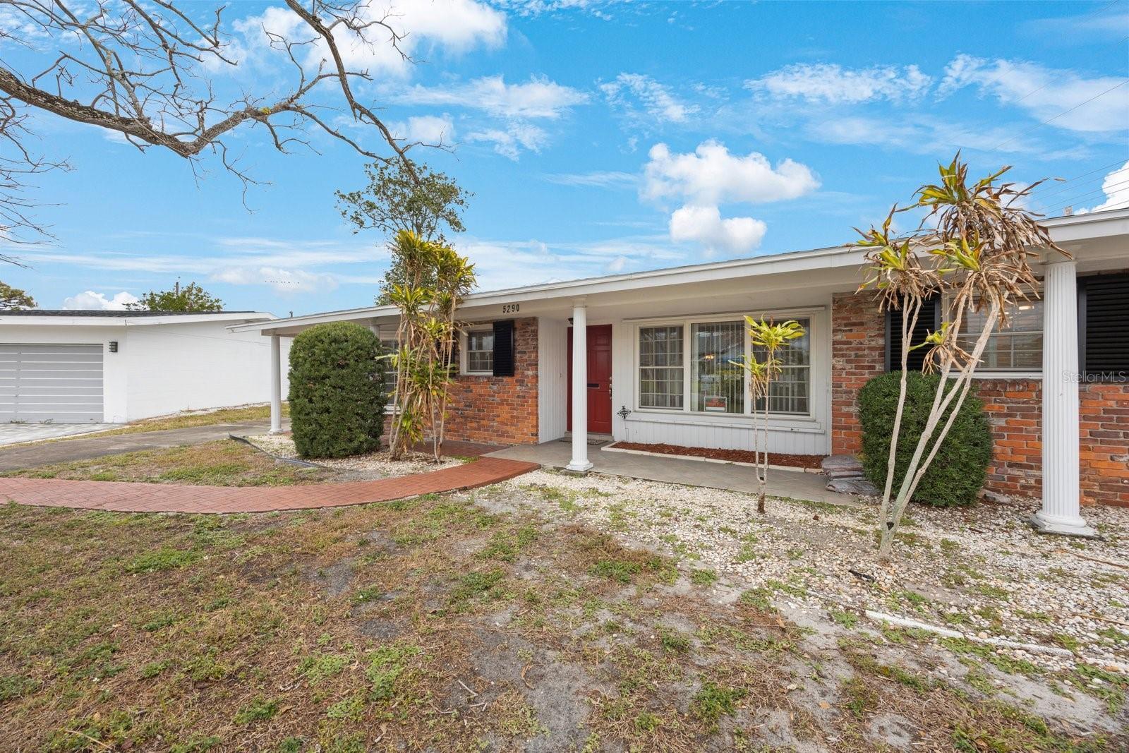 Property Photo:  5290 38th Way S  FL 33711 
