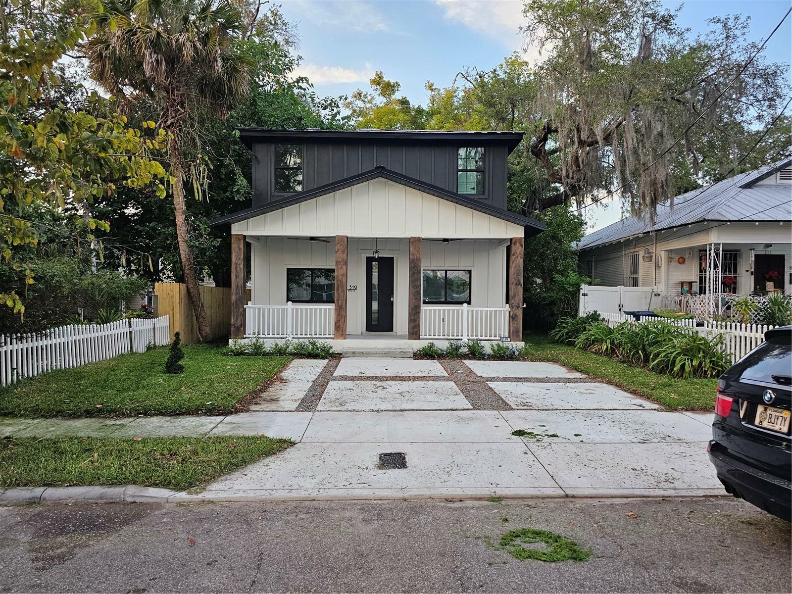 Property Photo:  319 W West Street  FL 33602 