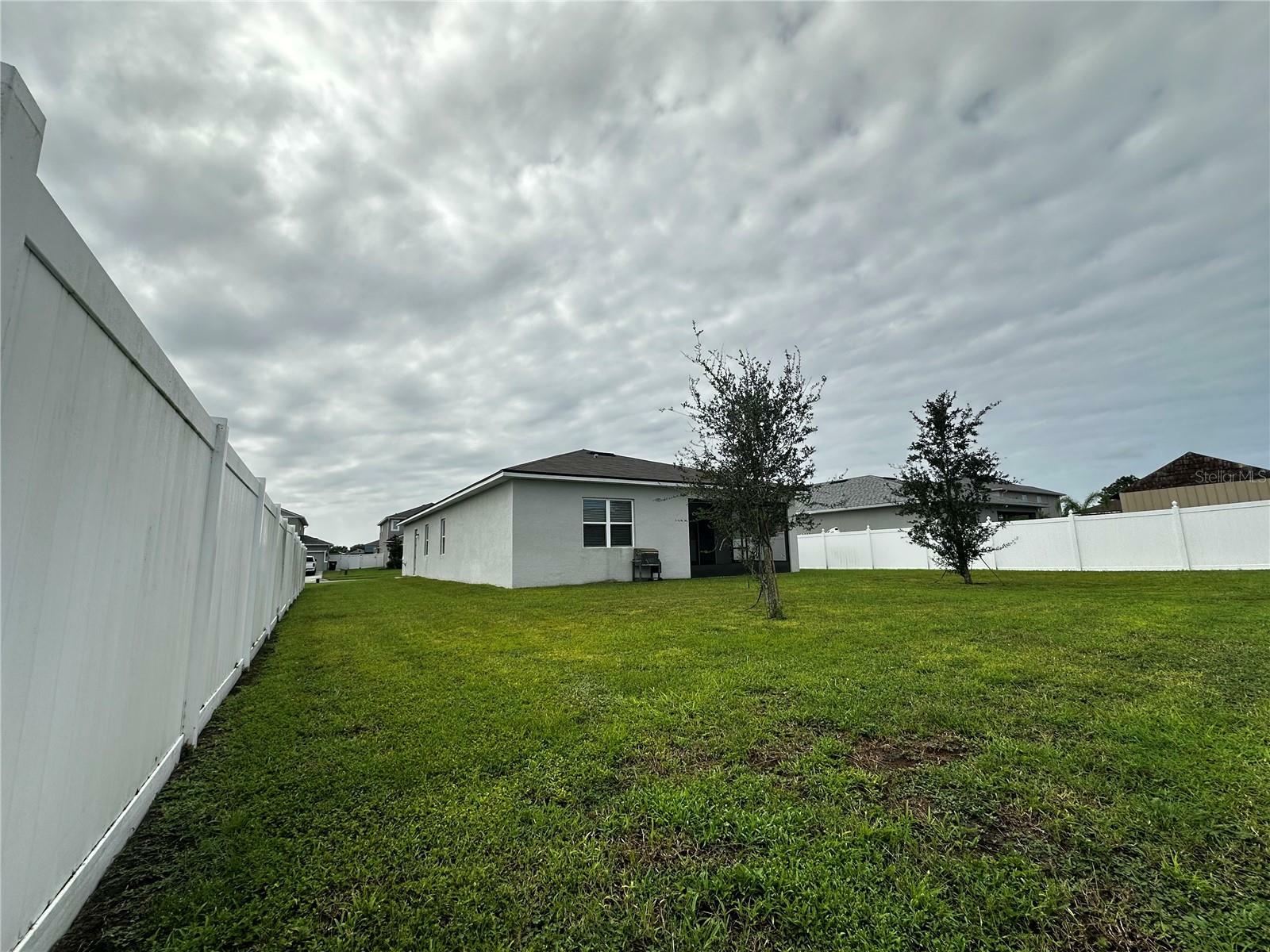 Property Photo: 446 Citrus Isle Loop FL 33837