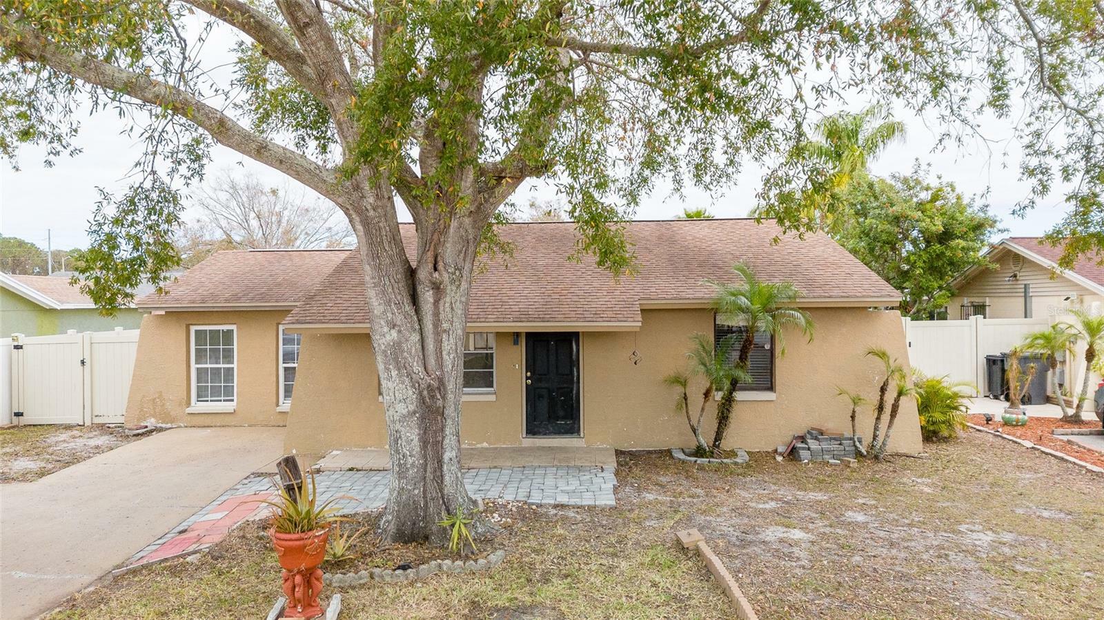 Property Photo:  10205 Bellhurst Court  FL 33615 