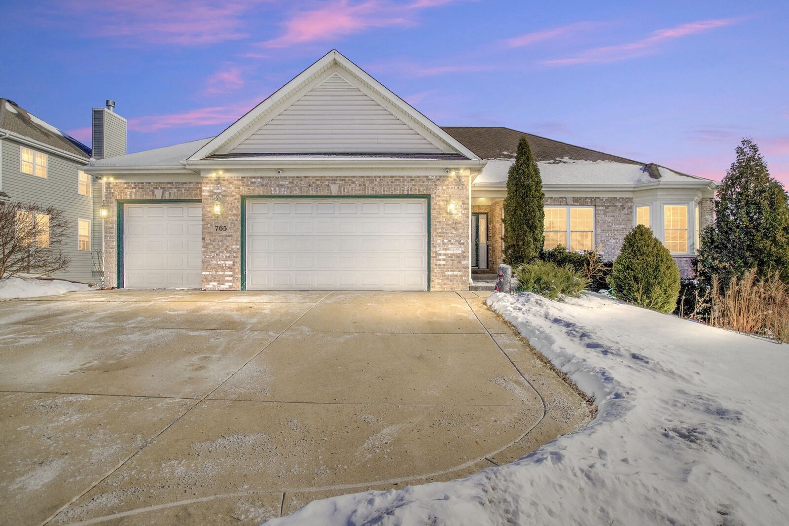 Property Photo:  765 Fox Trail Terrace  IL 60013 
