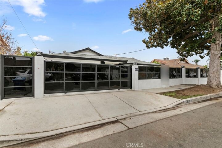 Property Photo: 7918 Allott Avenue CA 91402