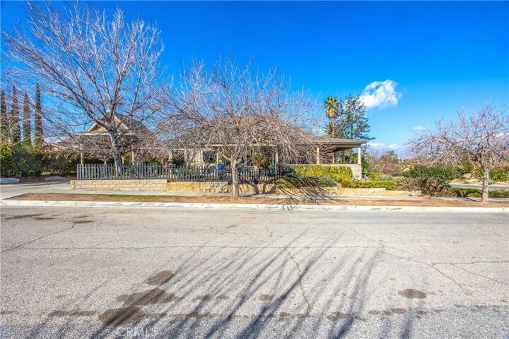 Property Photo: 160 Bellevue Avenue CA 92373