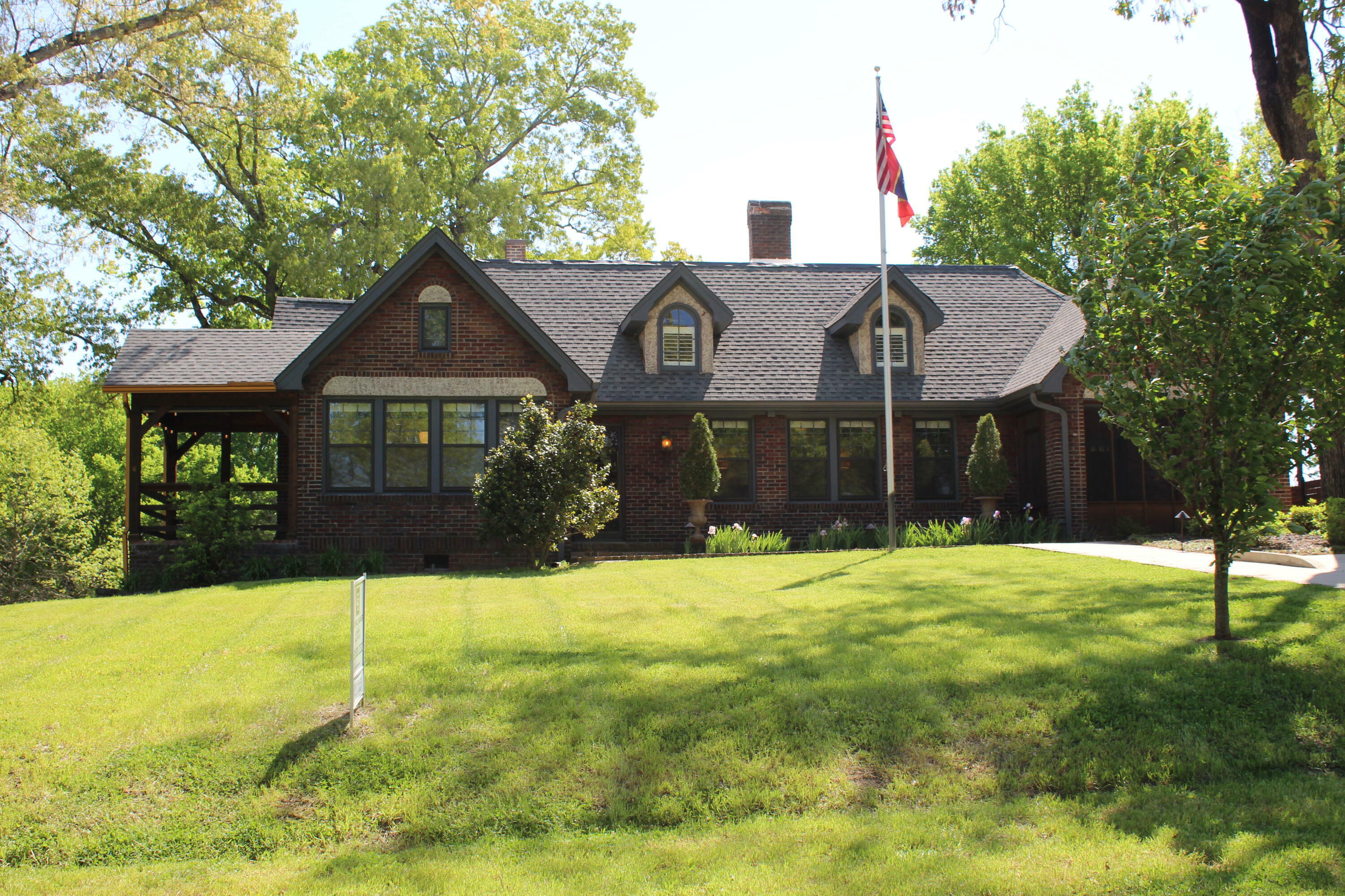 Property Photo: 520 Robins St. MS 38804